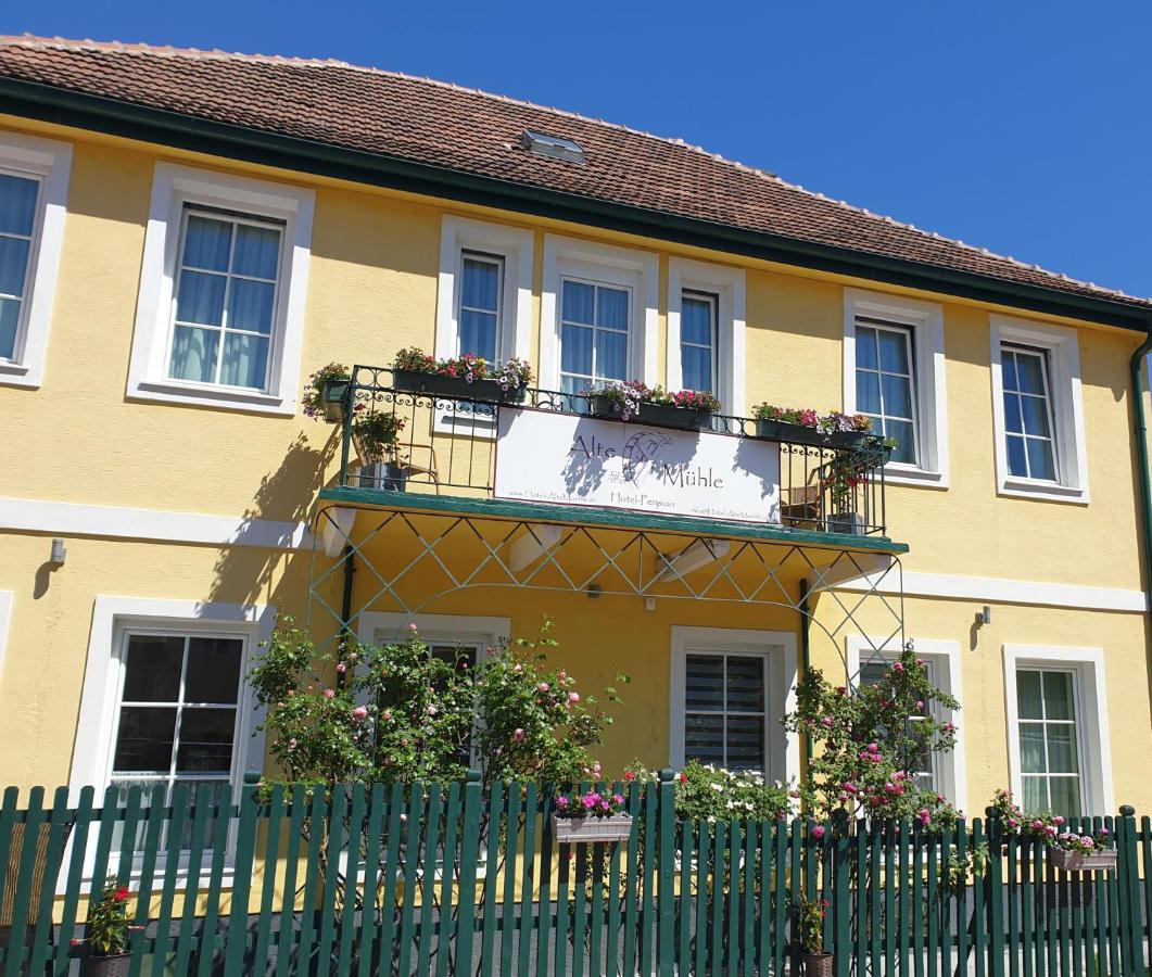 Hotel Pension Alte Muehle Klosterneuburg Exterior photo
